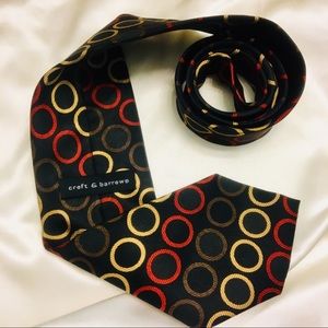 Croft & Barrow Men’s Tie. Black Geometric Circles